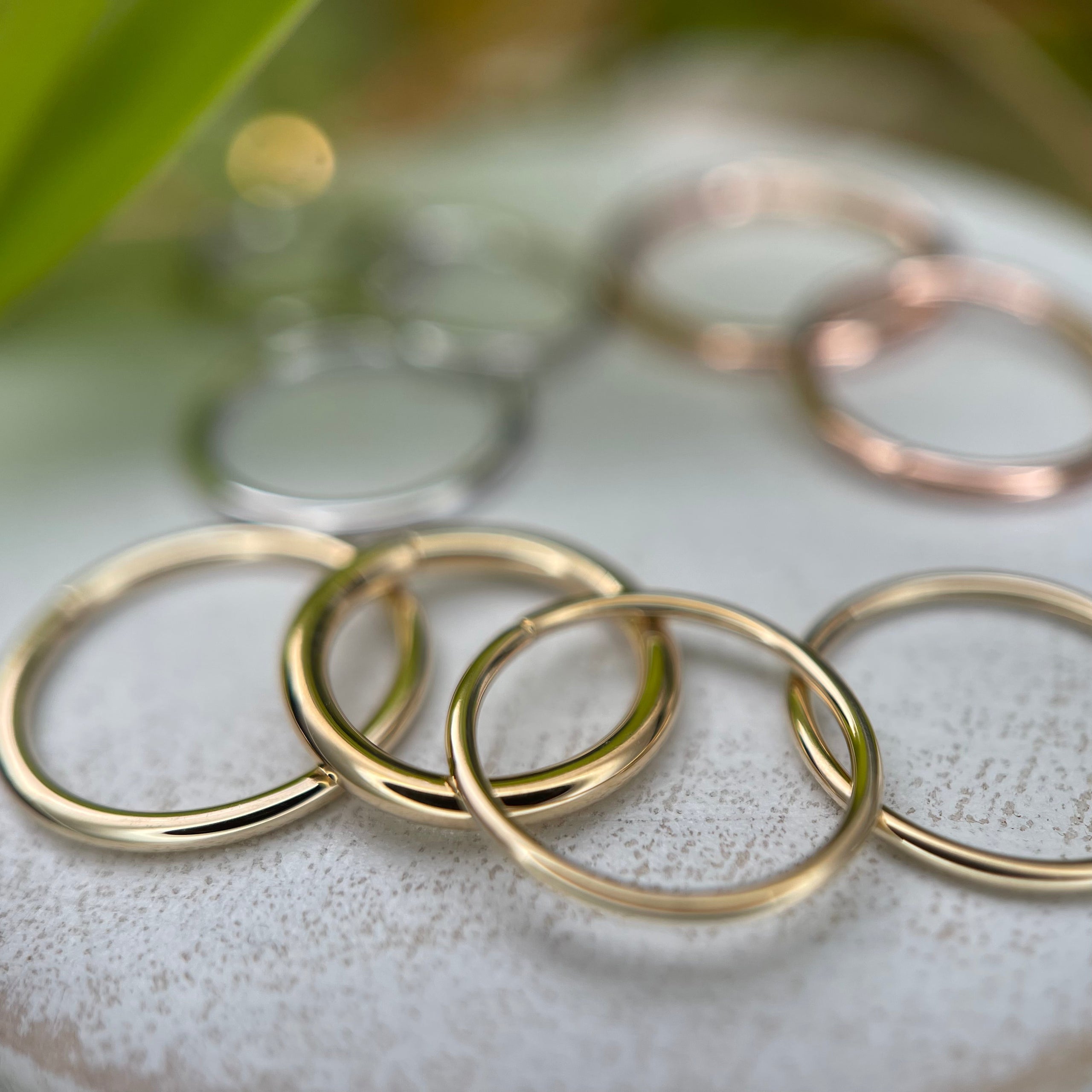 Gold seam ring shop